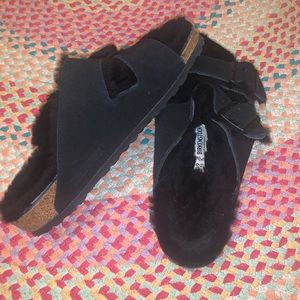 Furry Birkenstock’s